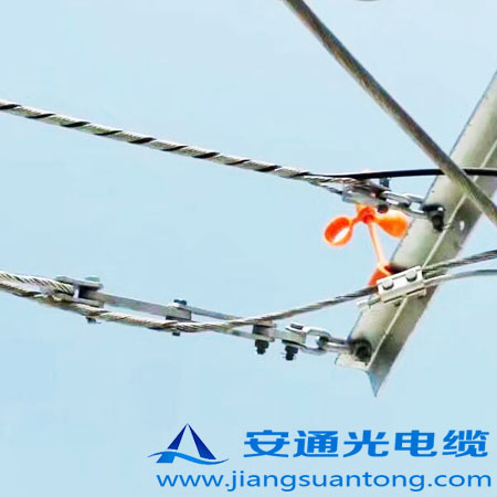 耐張金具內(nèi)4.jpg 耐張金具內(nèi)4.jpg